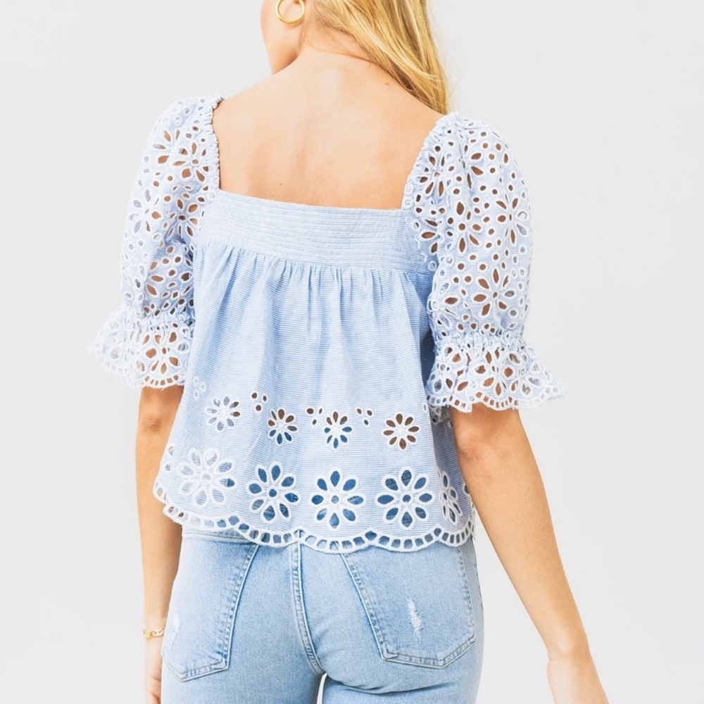 SAYLOR Blue and White Eyelet Abbi Blouse size Small - Picture 3 of 10